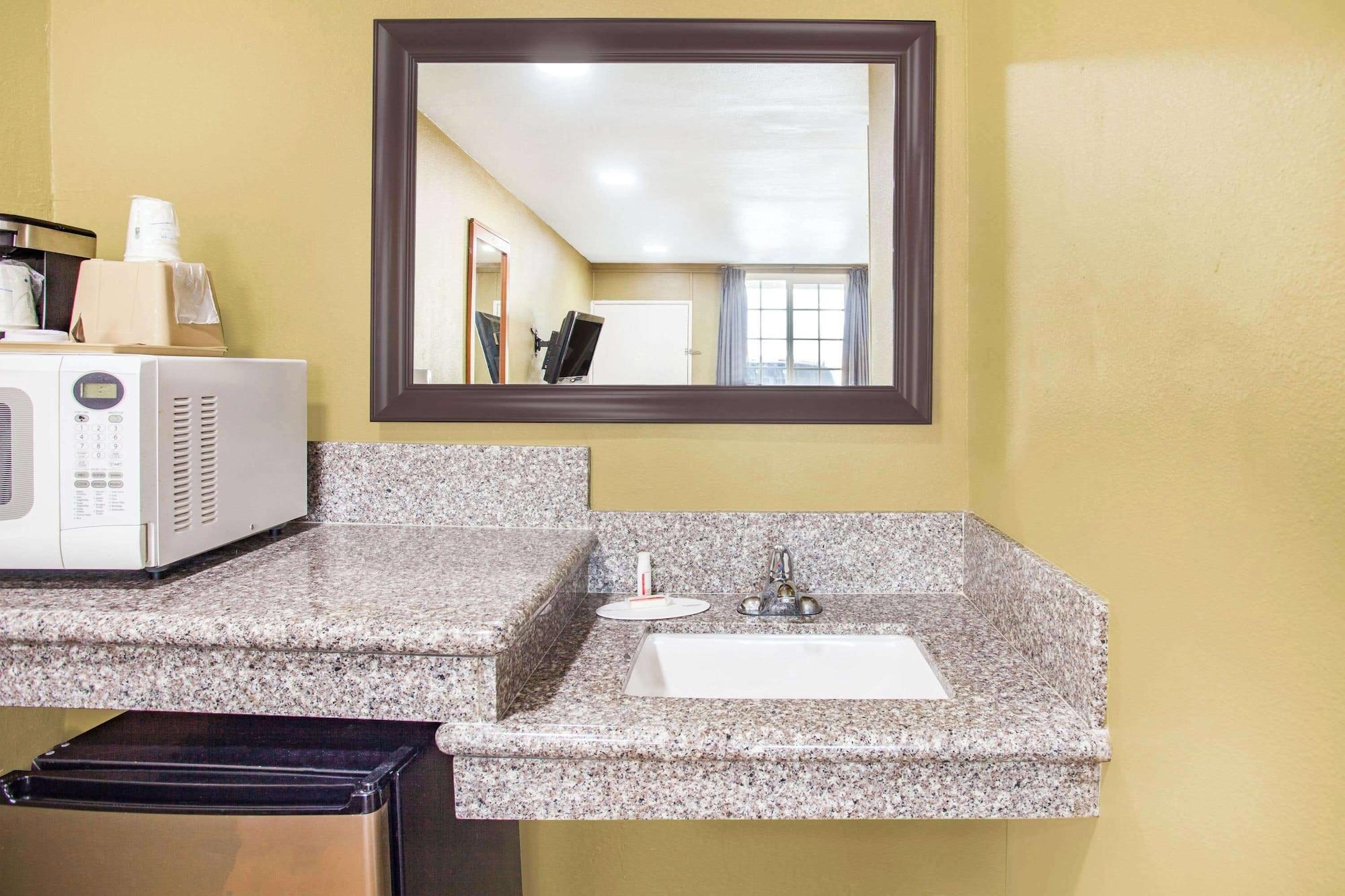 Equipamiento de Habitación Super 8 by Wyndham Redlands/San Bernardino