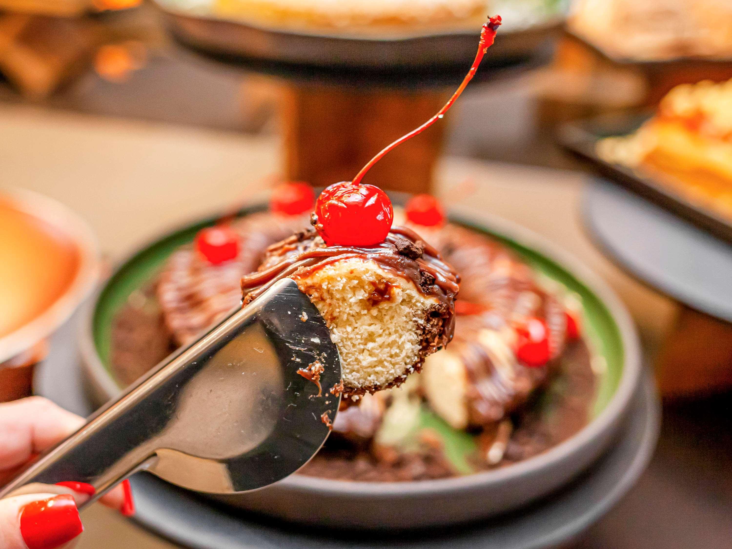 Restaurant Mercure Itajaí Navegantes