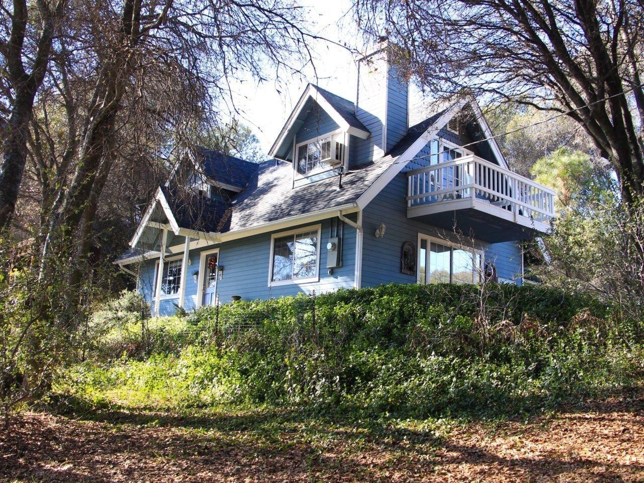 Varios Apple Blossom Inn