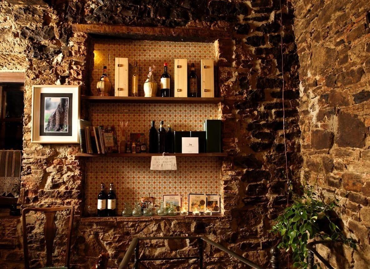 Bar/Salón Podere Terreno alla Via della Volpaia