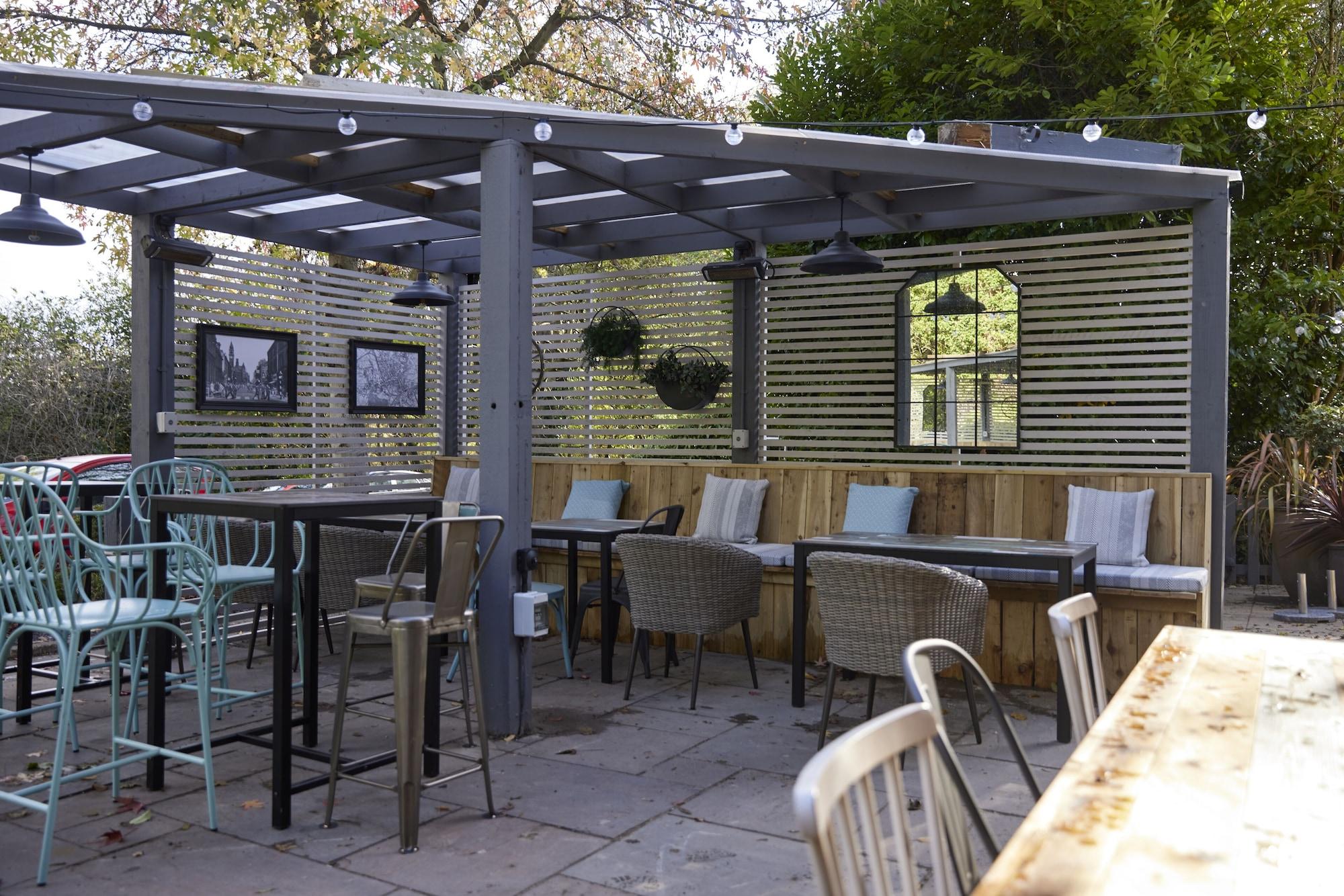 Vista Exterior Holmfield Arms By Greene King Inns