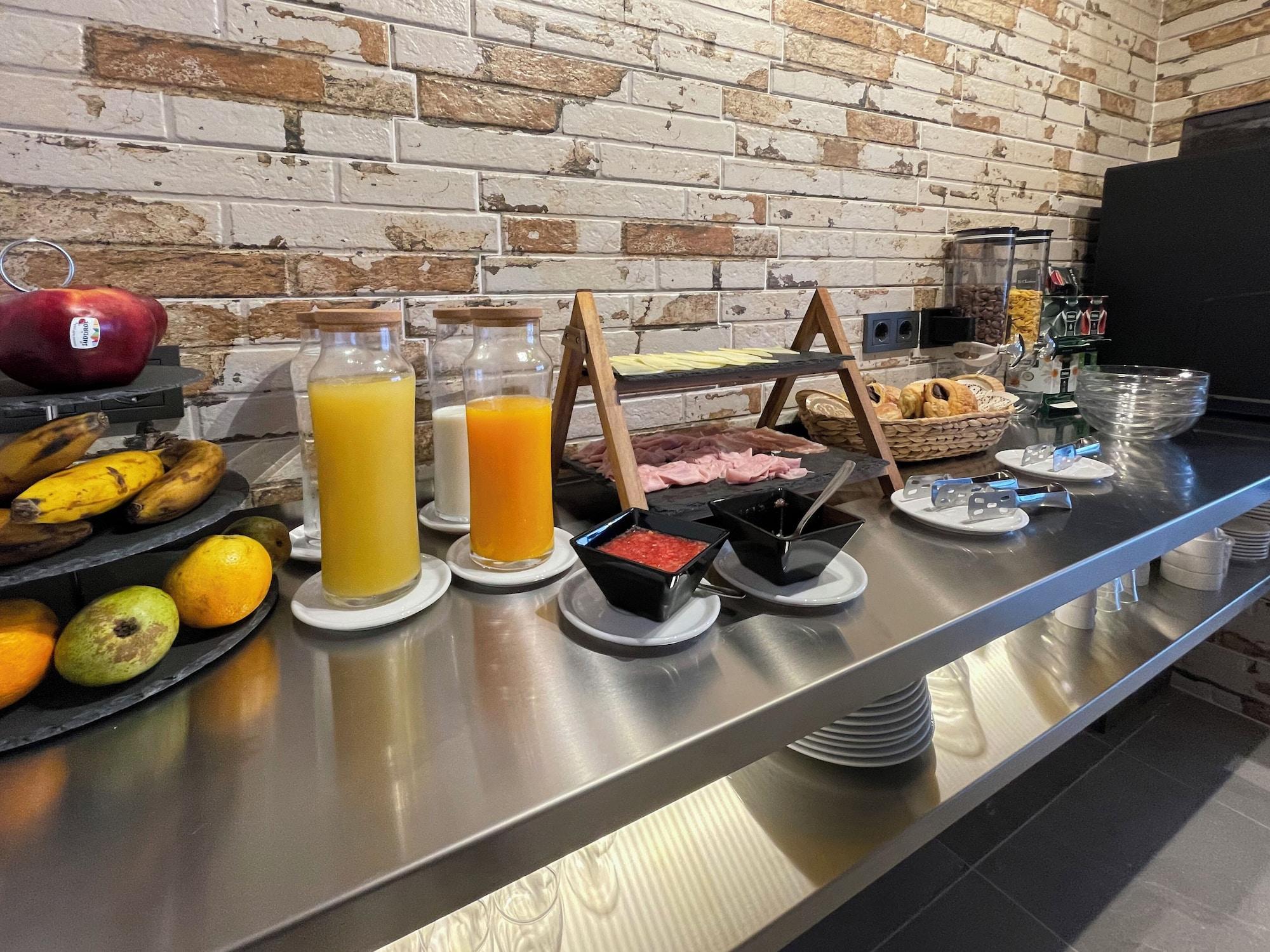Restaurant Hotel Quatre Llunes