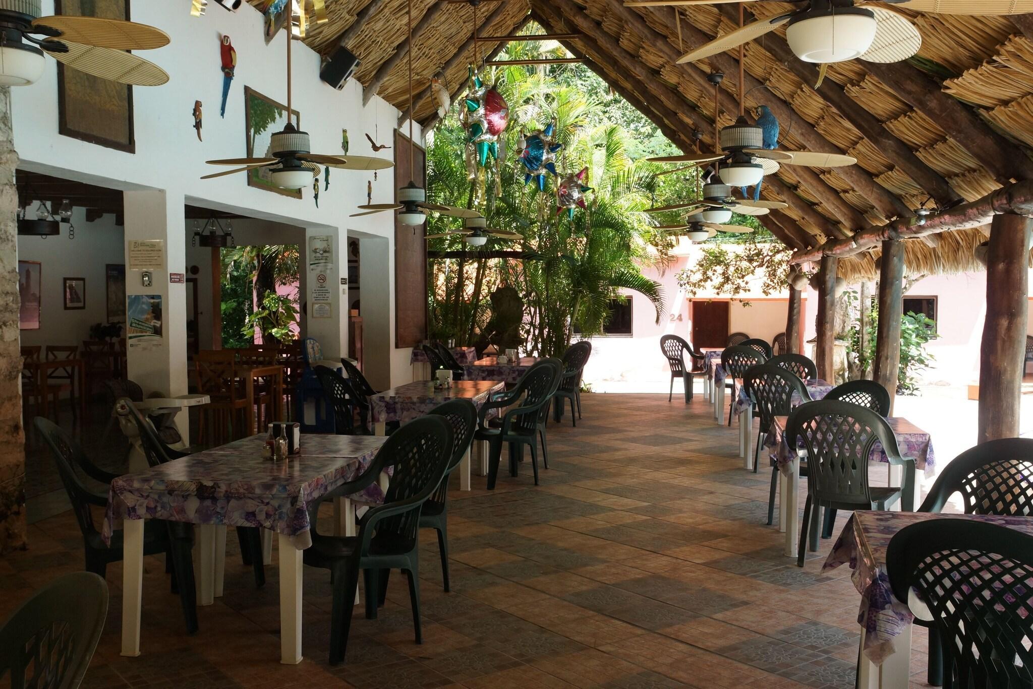 Instalaciones Recreativas Dolores Alba Chichen