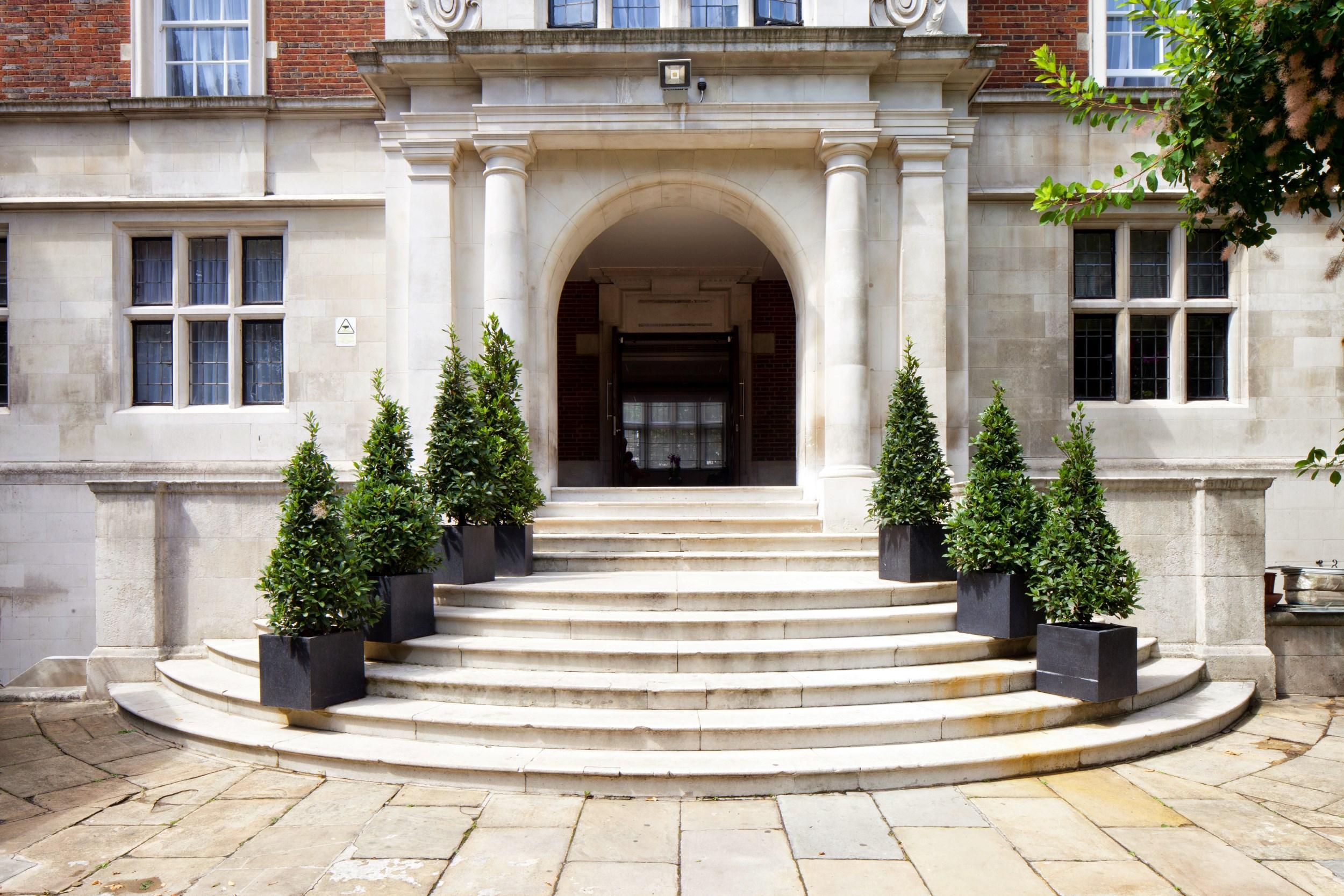 Vista Exterior Wellington Hotel by Blue Orchid