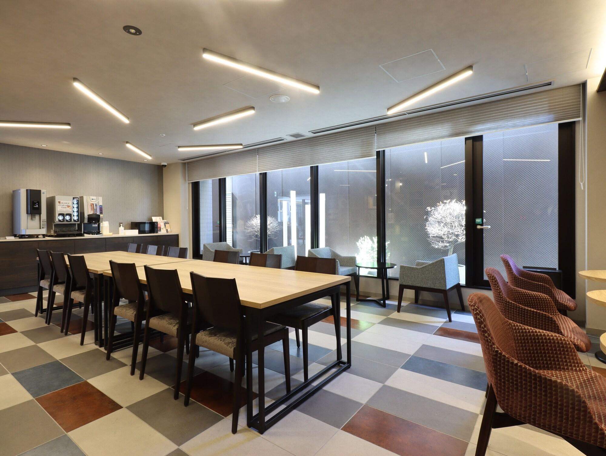 Bar/Salón Wander Kyoto Nanajo