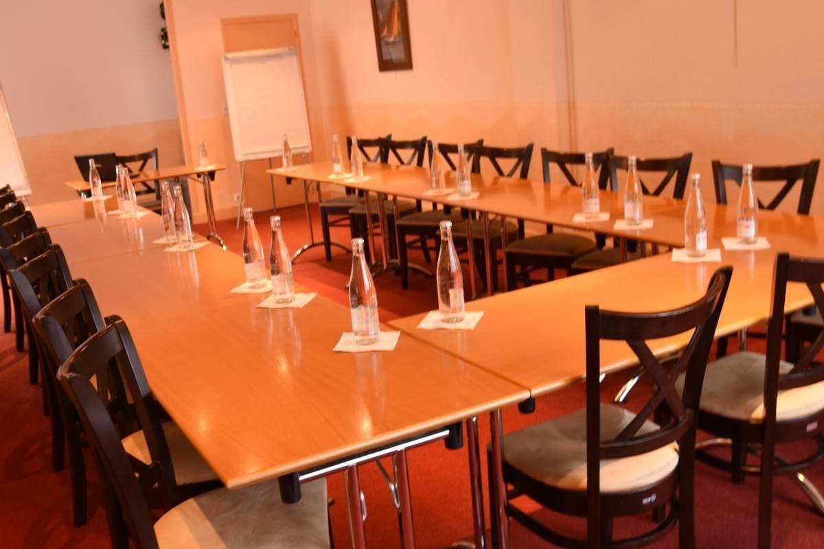 Sala de Reuniones Hotel Continental - Contact Hotel