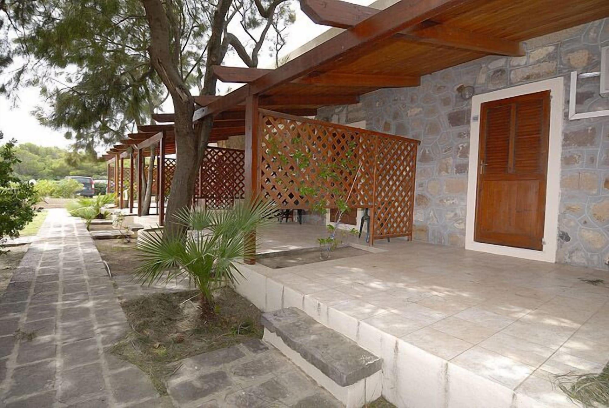 Vista Exterior Hotel Club Mezzaluna