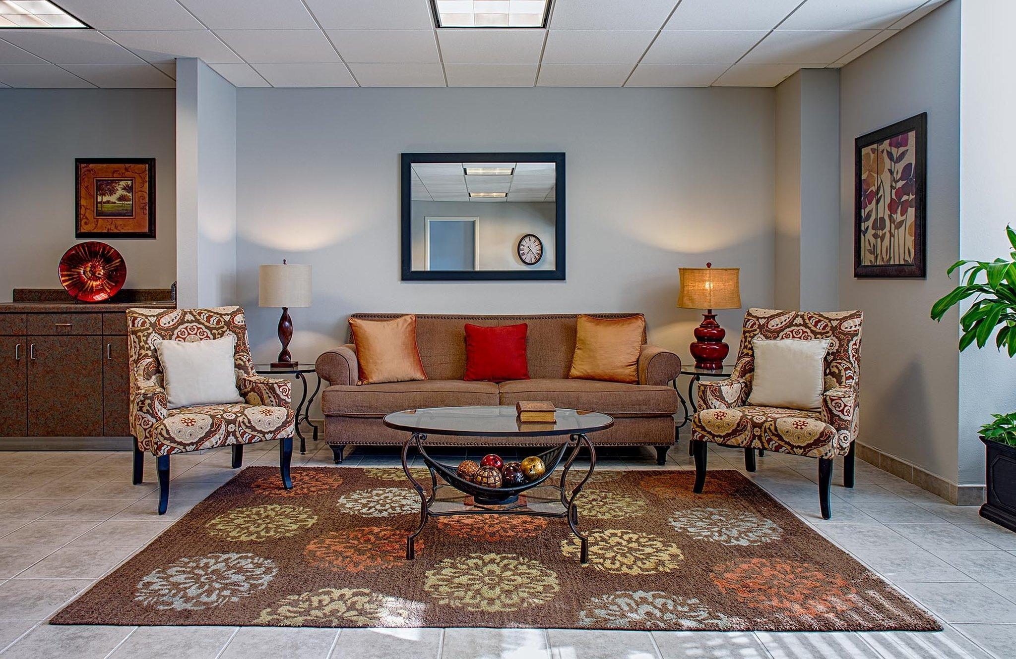 Varios Federal City Inn & Suites