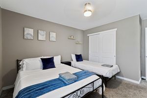 Alquiler Temporario - Stylish and Spacious Farmhouse Retreat with all Comforts