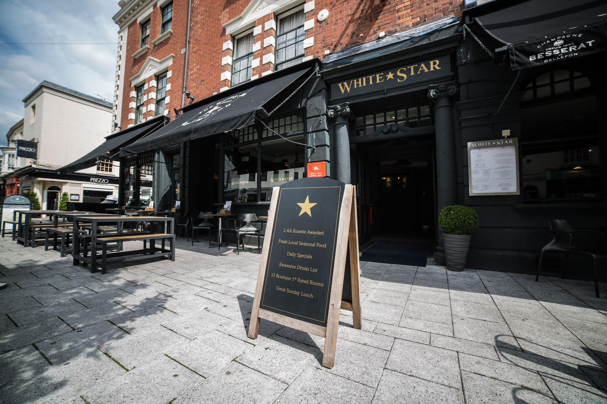 Vista Exterior The White Star Tavern