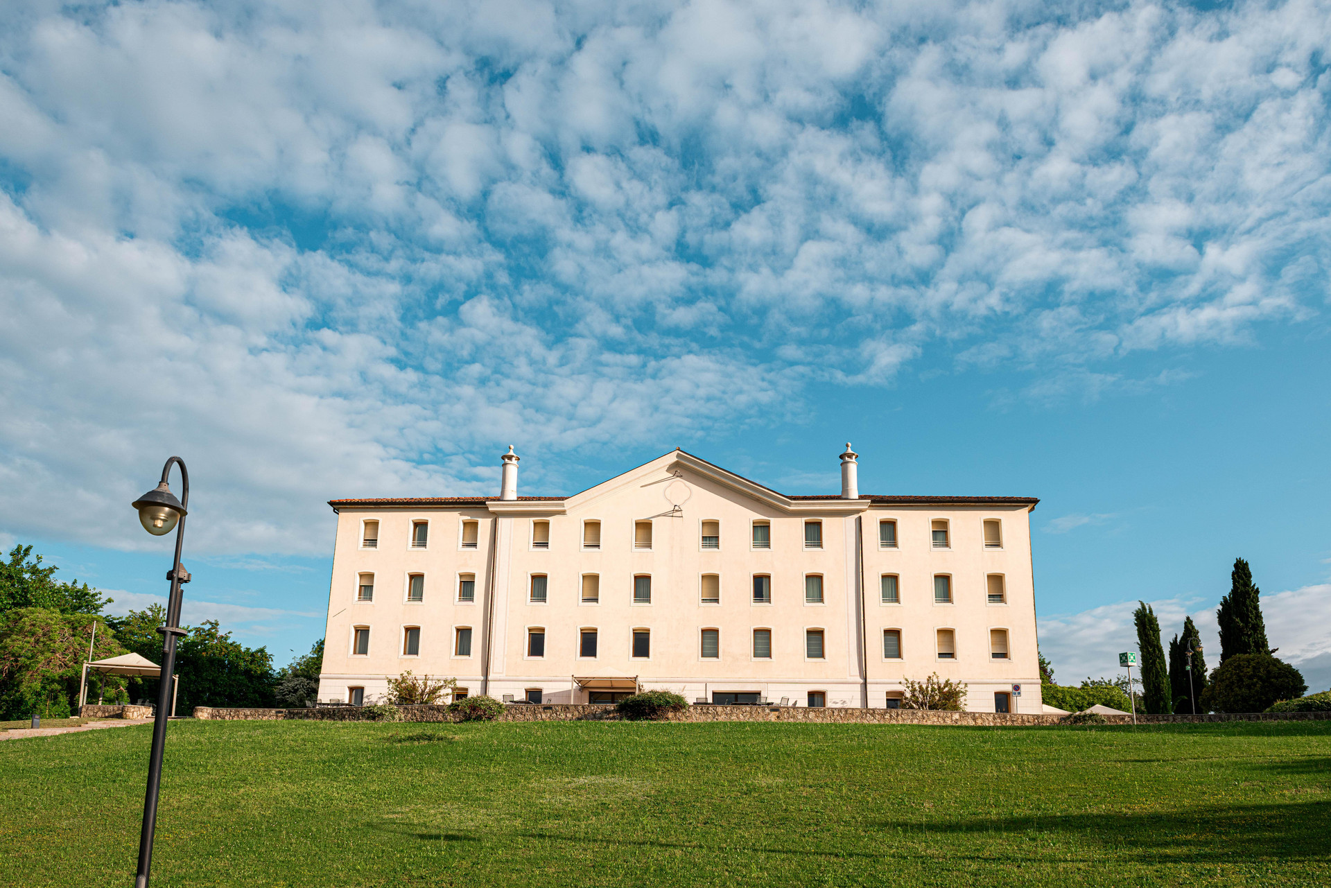 Vista Exterior PHI Hotel Astoria