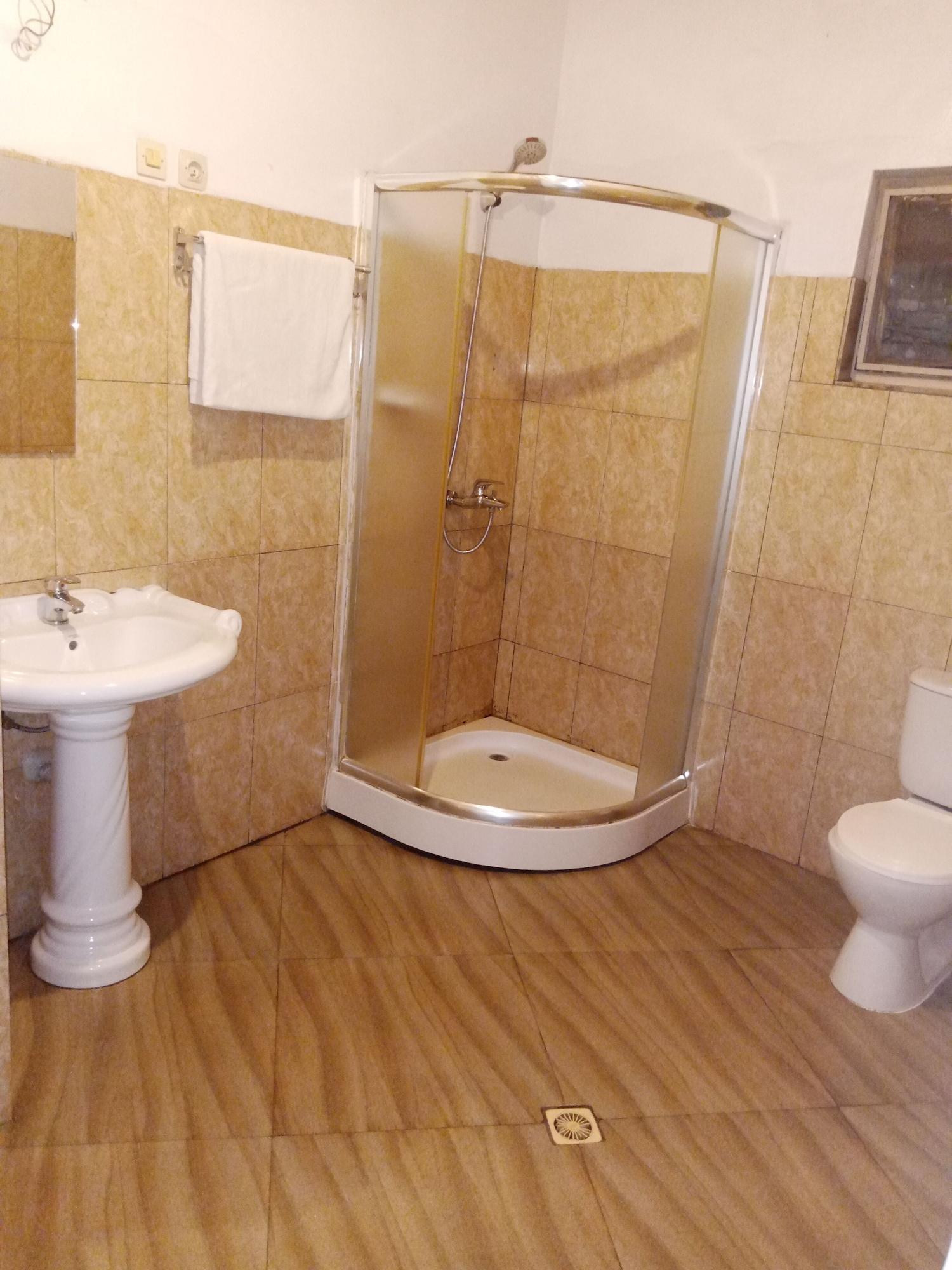 Equipamiento de Habitación CAMEO RESIDENCE