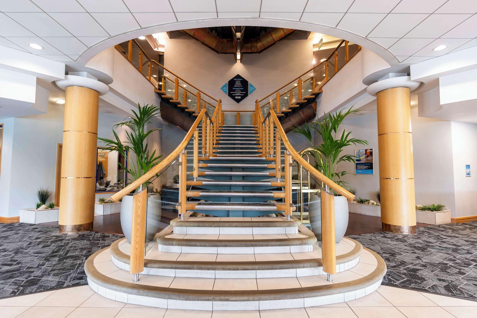 Vista Lobby The Bolton Stadium Hotel, a member of Radisson Individuals