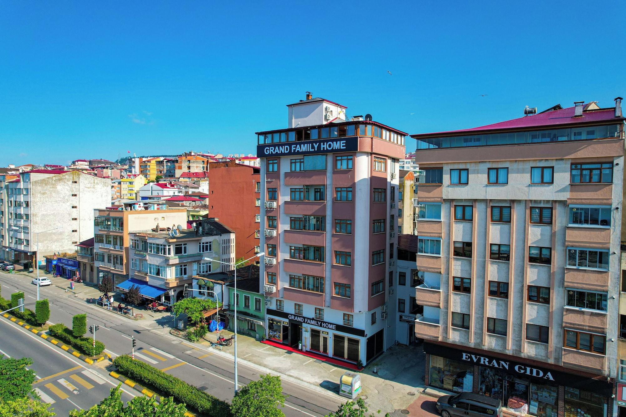 Varios Grand Family Home