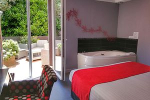 Alojamiento - NYX Hotel