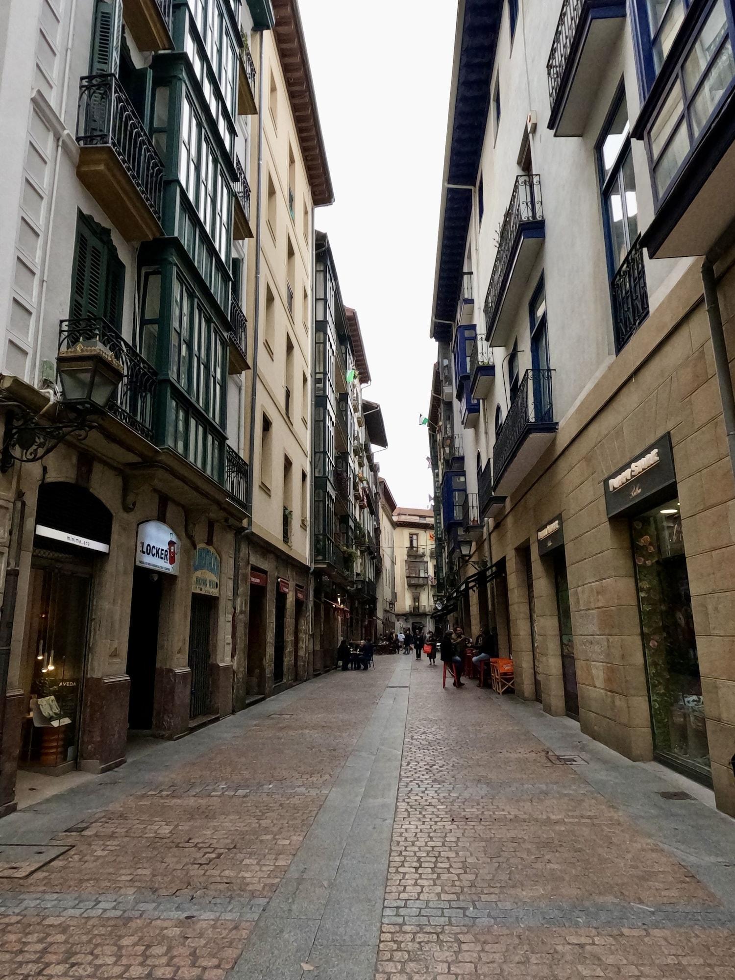 Vista Exterior Casual Bilbao Mardones