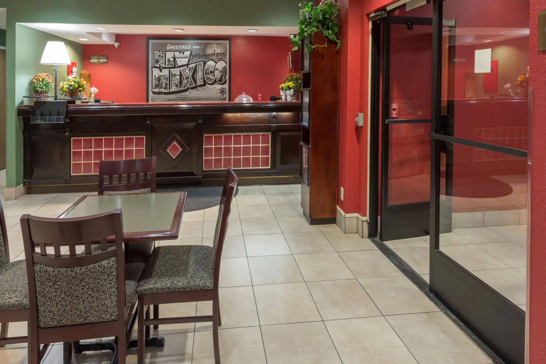 Vista Lobby Quality Inn & Suites Albuquerque South Valley Area