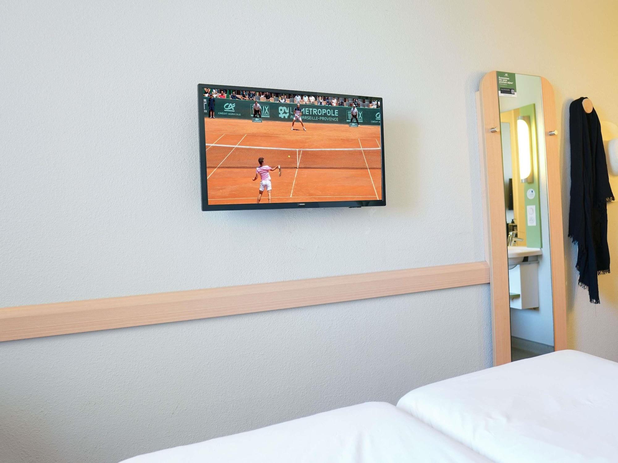 Vista Exterior ibis budget Caen Porte de Bretagne