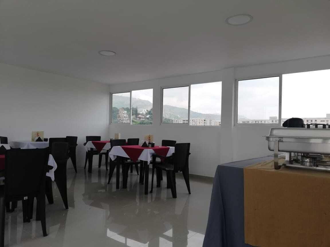 Restaurant Apartasuites La Flora