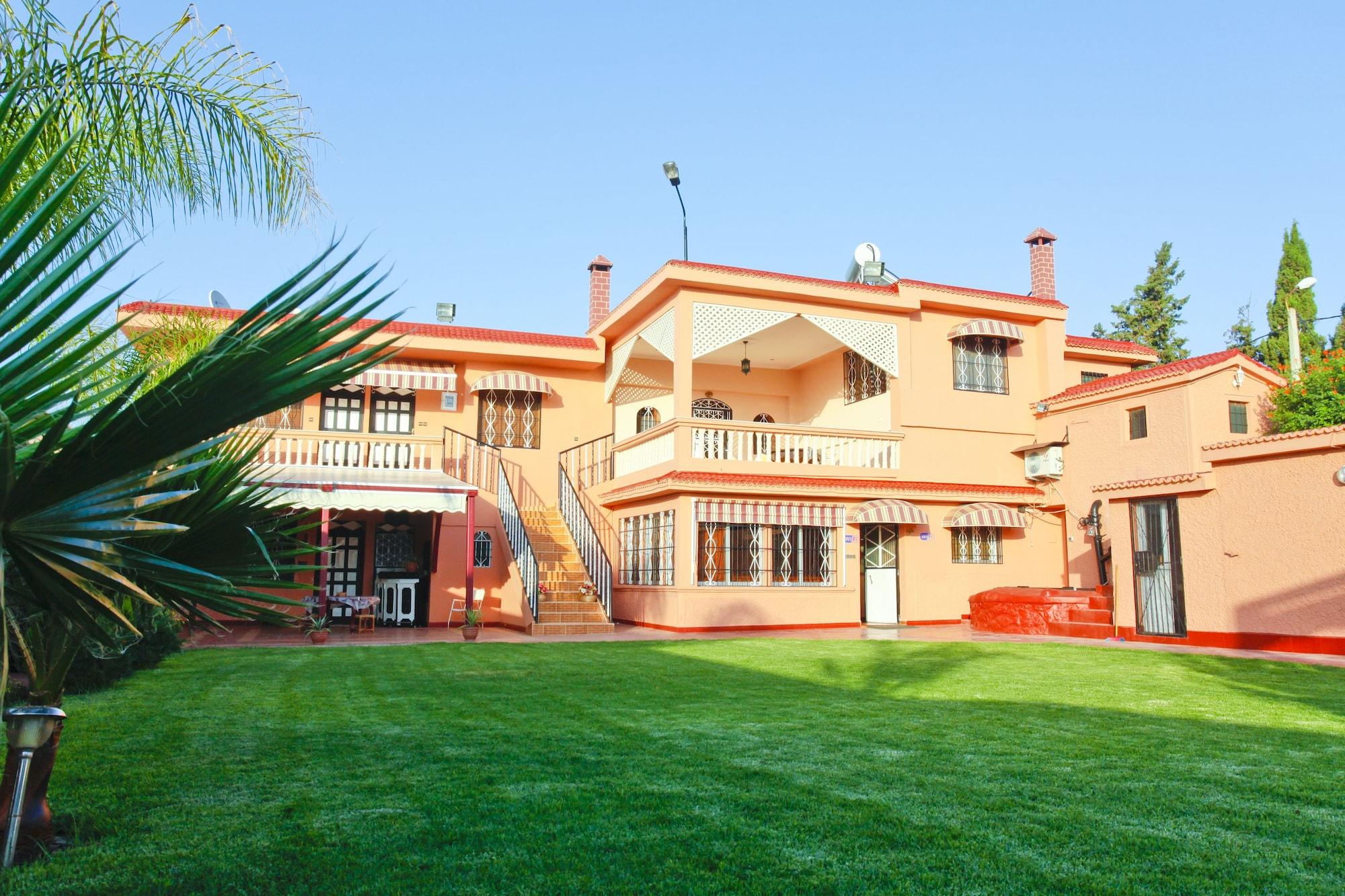 Varios Gîte Karima
