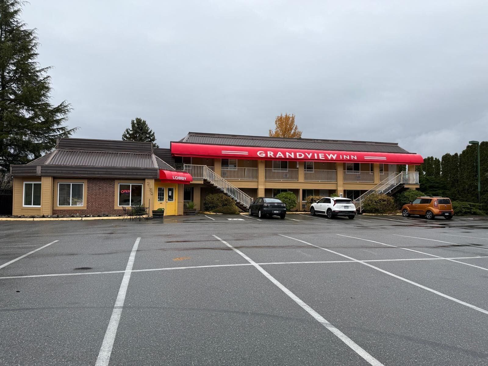 Varios Grandview Inn