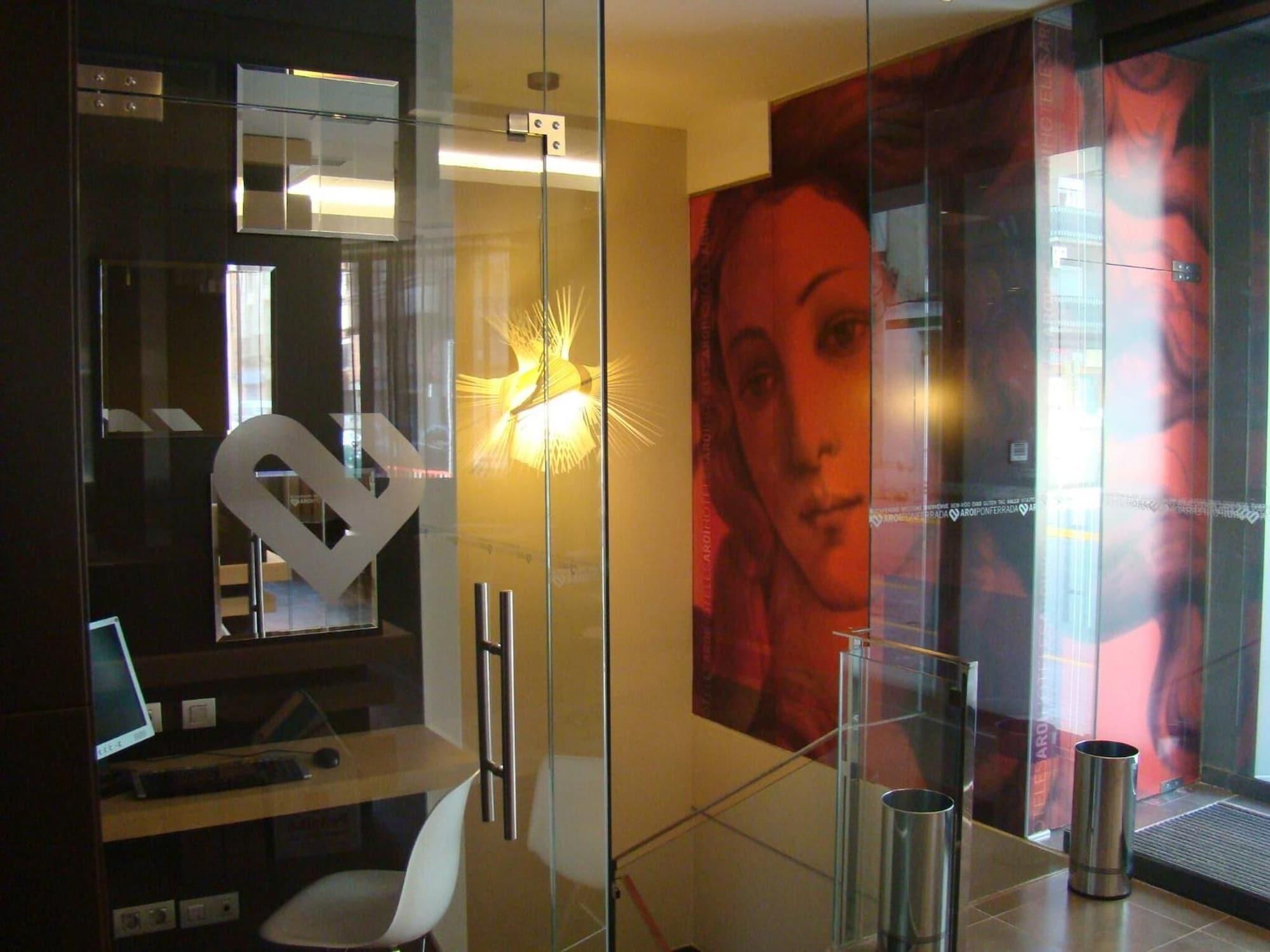 Equipamiento de Habitación Hotel Aroi Ponferrada