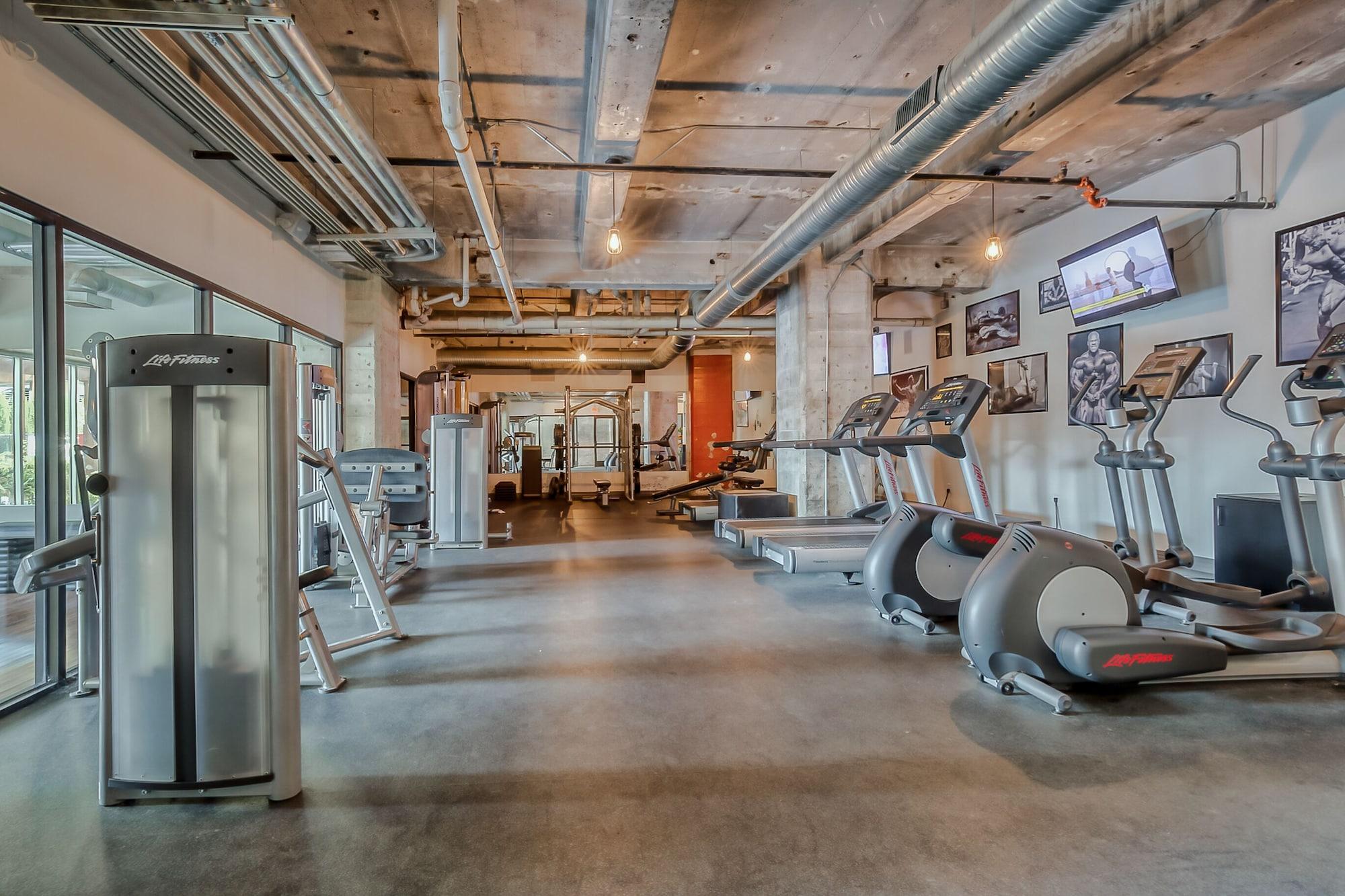 Gimnasio Luxury Downtown Dallas Stay by Amyfinehouse