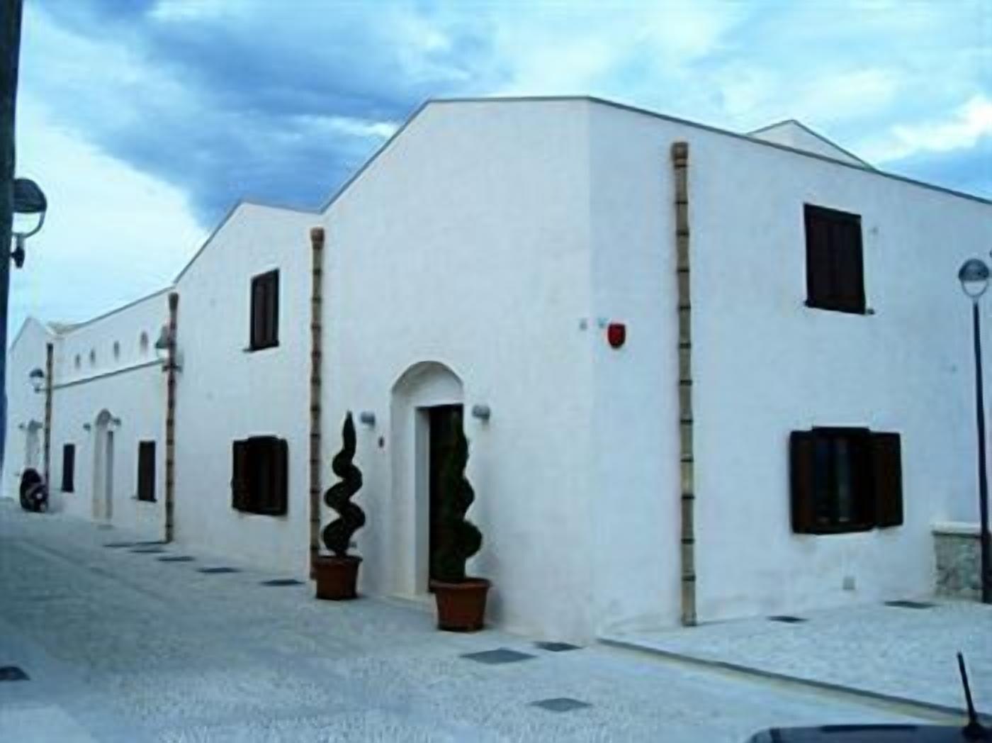 Vista Exterior Marina Holiday Resort & Spa