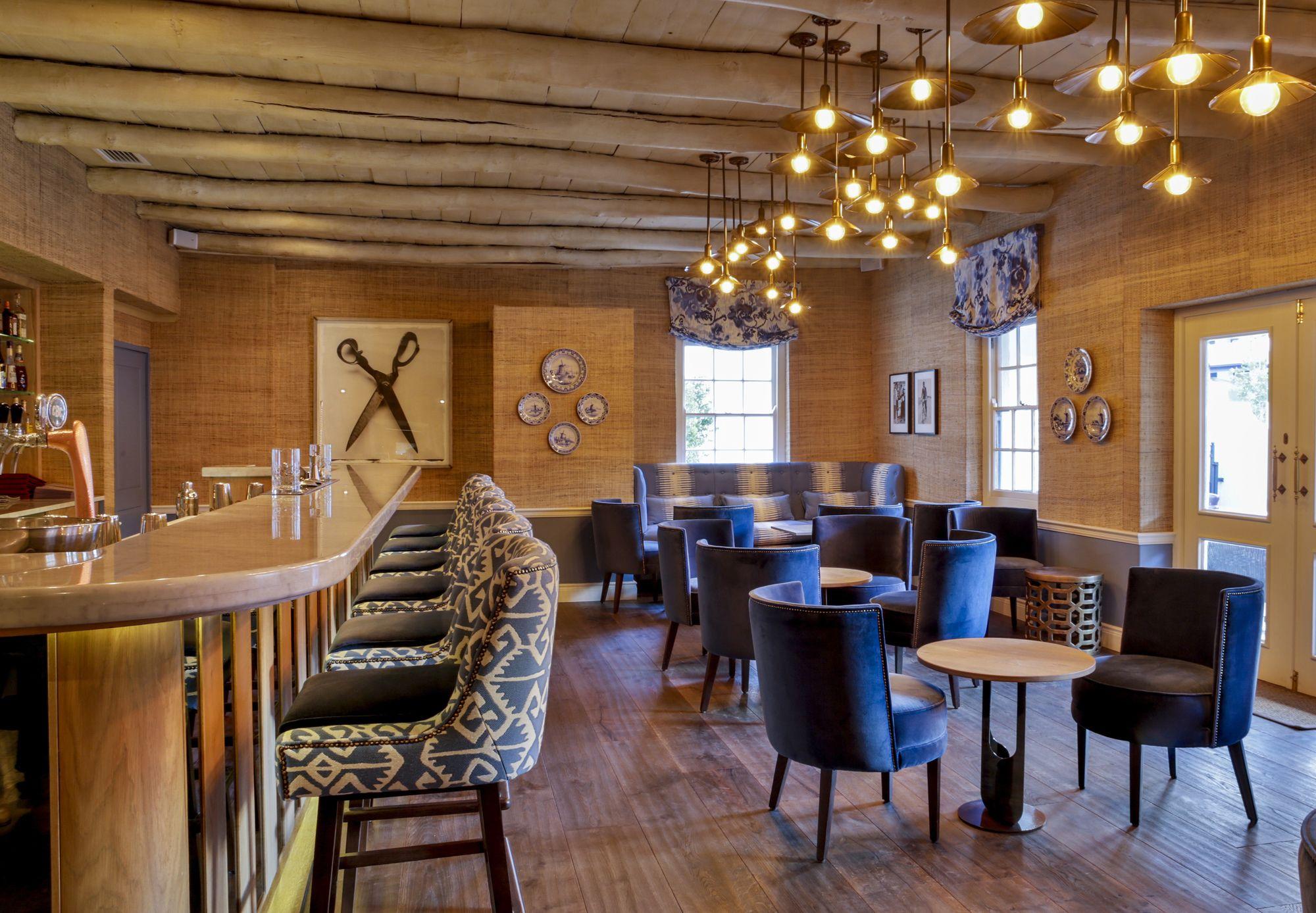 Bar/Salón Le Quartier Francais