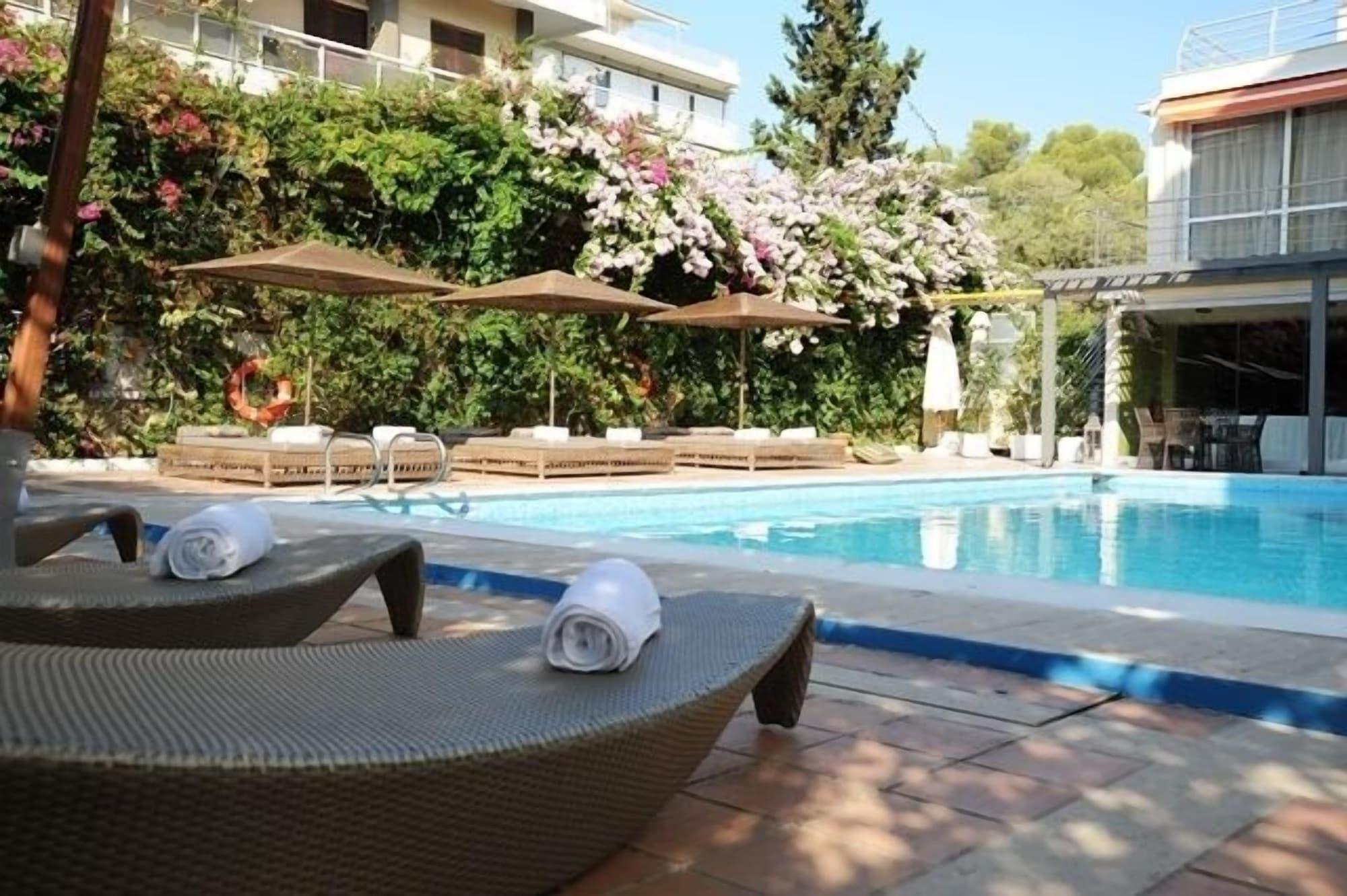 Vista Piscina Congo Palace Hotel