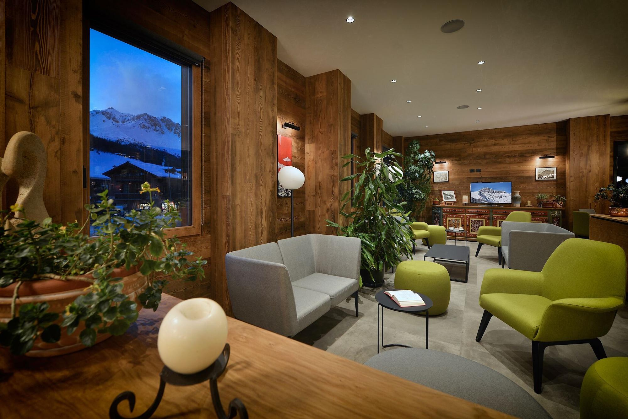 Bar/Salón Hotel Bernina