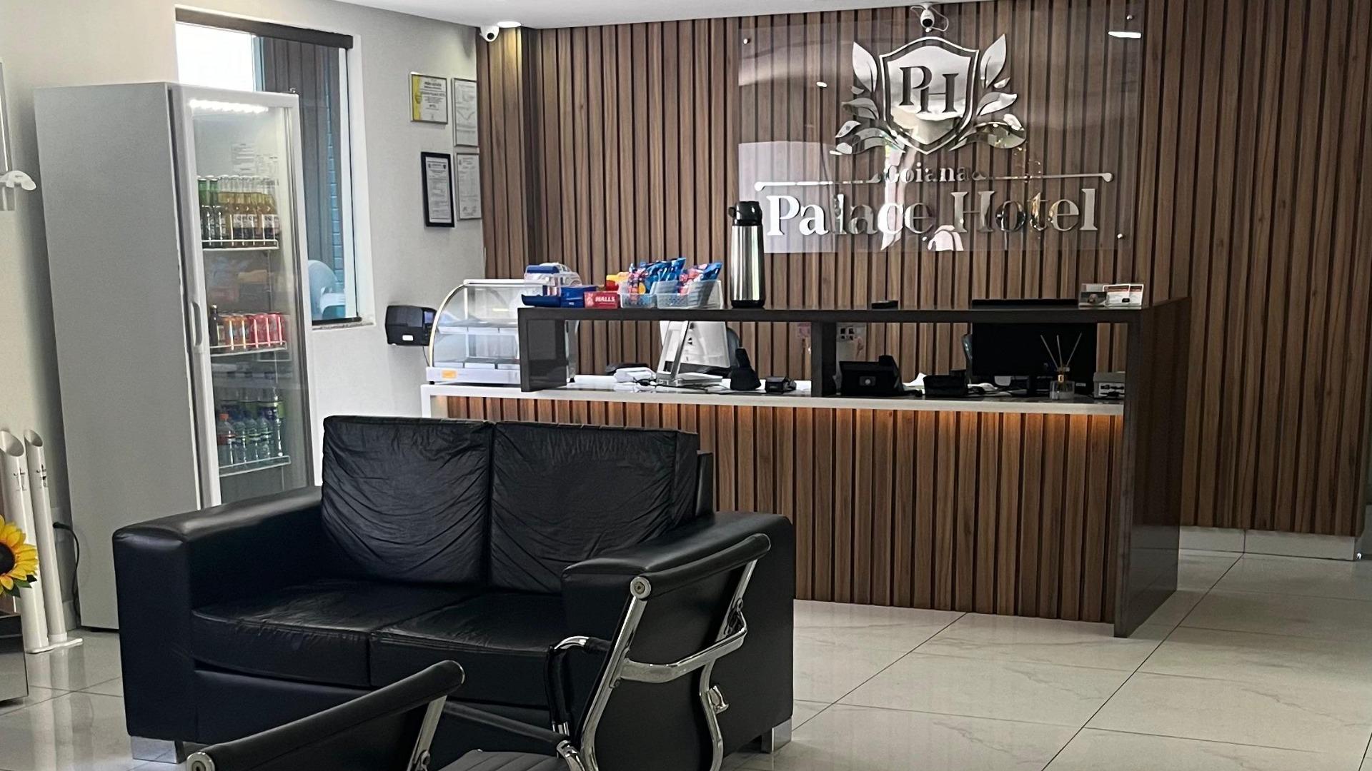 Comodidades del Alojamiento GOIANA PALACE HOTEL - fácil acesso a fabrica da jeep.