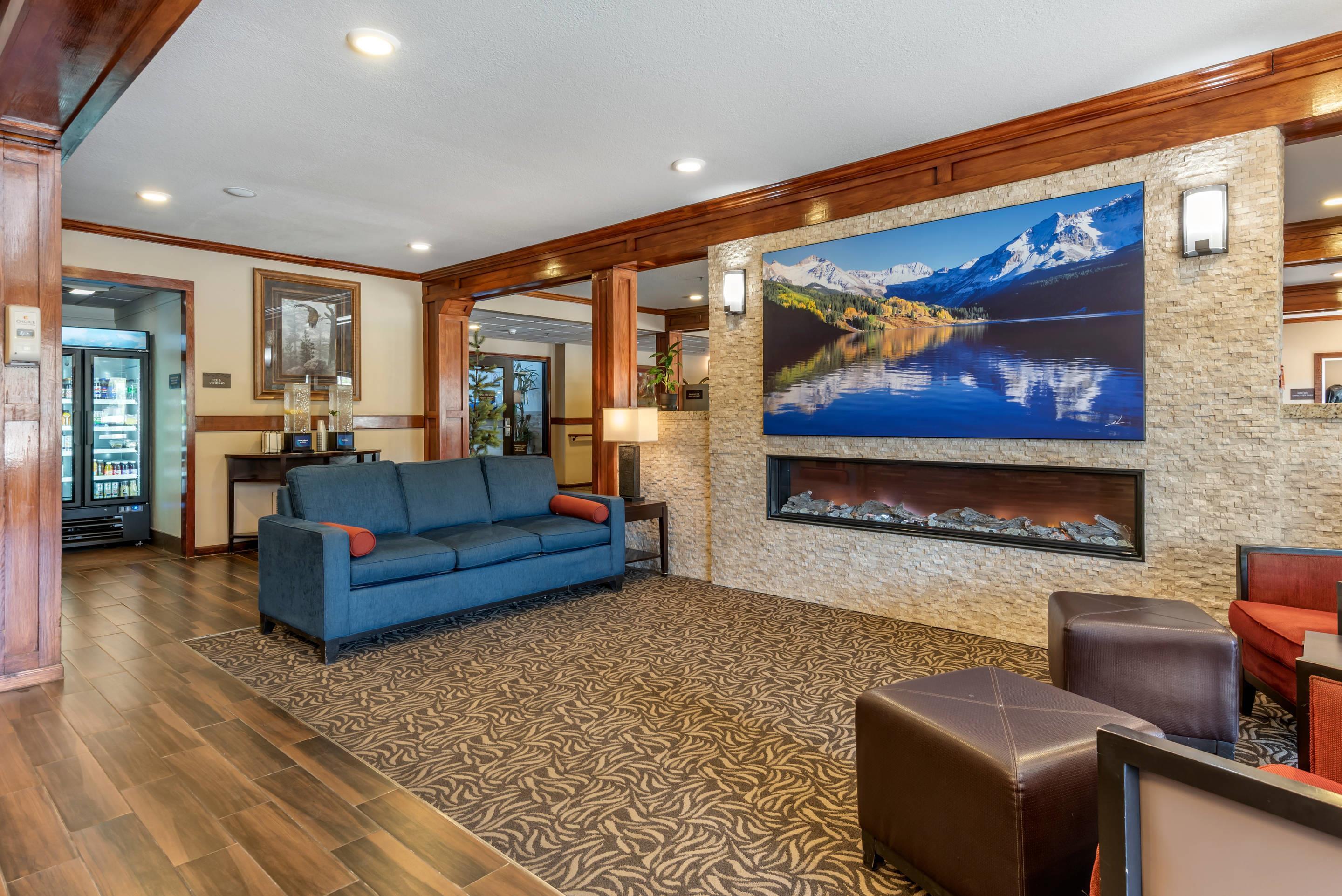 Vista Lobby Comfort Inn & Suites Durango