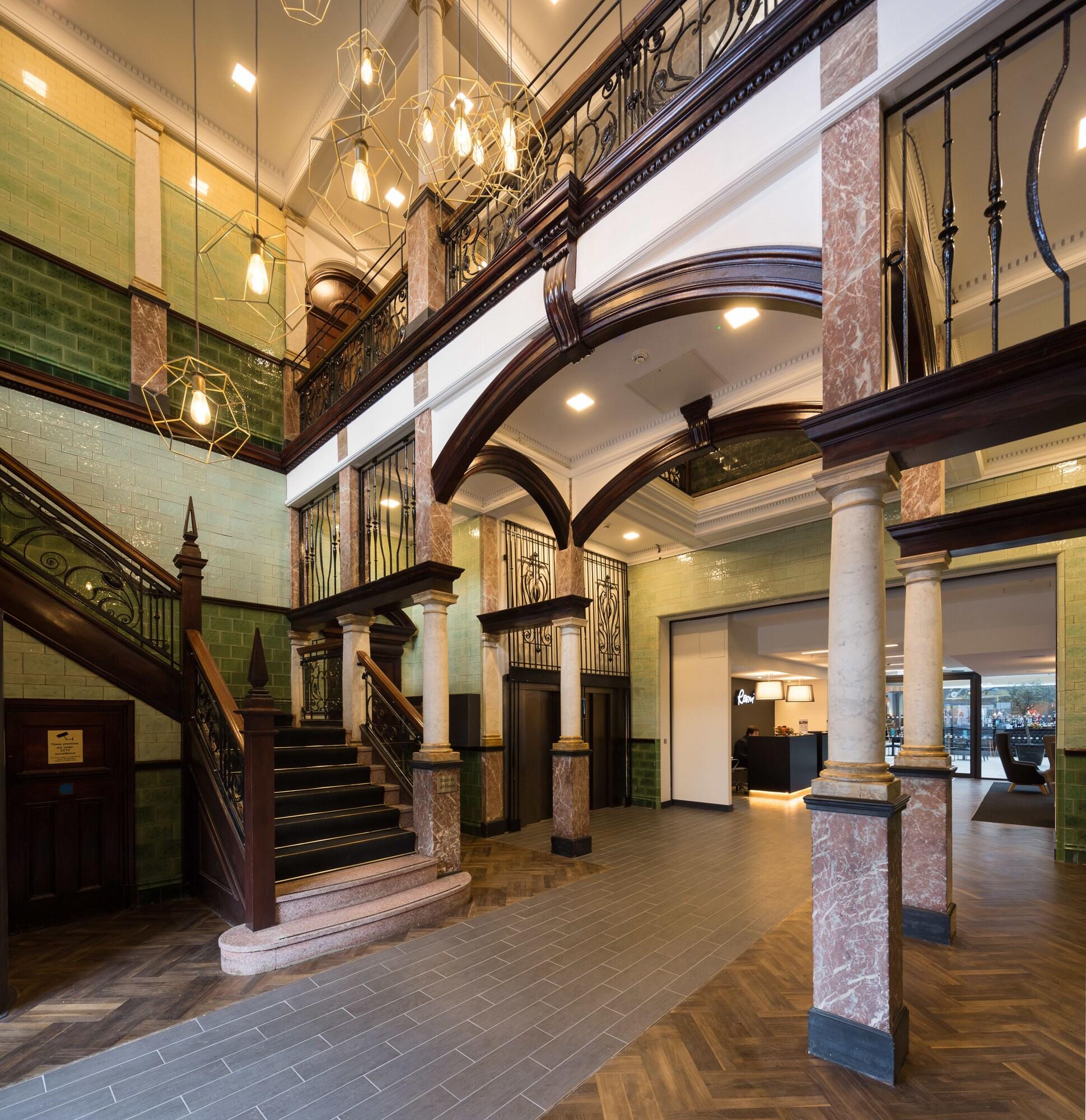 Vista Lobby Roomzzz Manchester Victoria