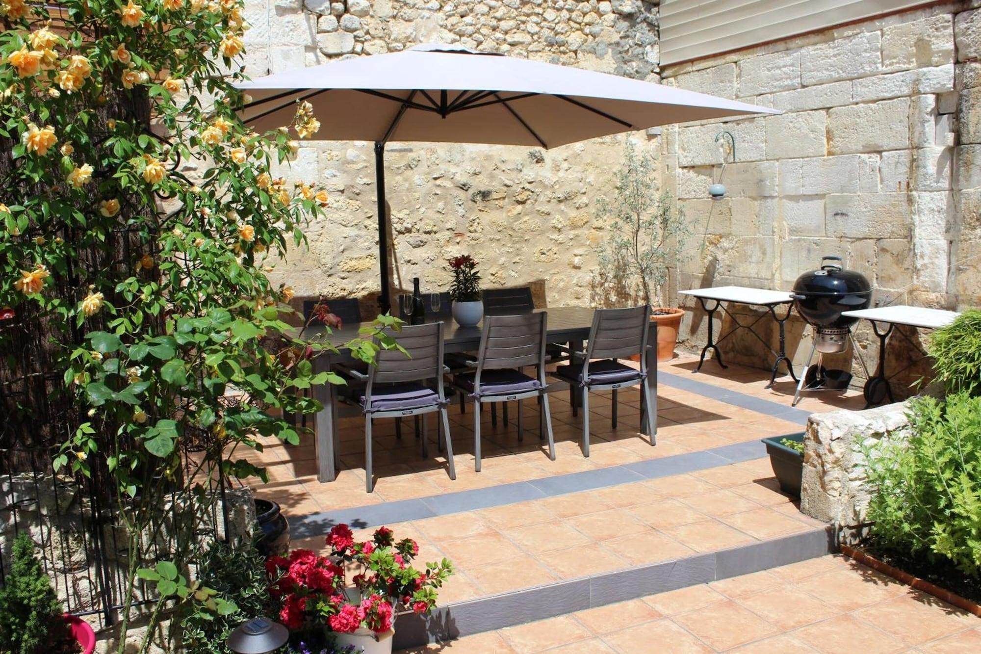 Equipamiento de Habitación Le Patio Chambres et Table dHotes