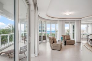 Alojamiento - BEST OF BOTH WORLDS! 2 MINUTES WALK TO BEACH! Luxury Residence & Beach Resort
