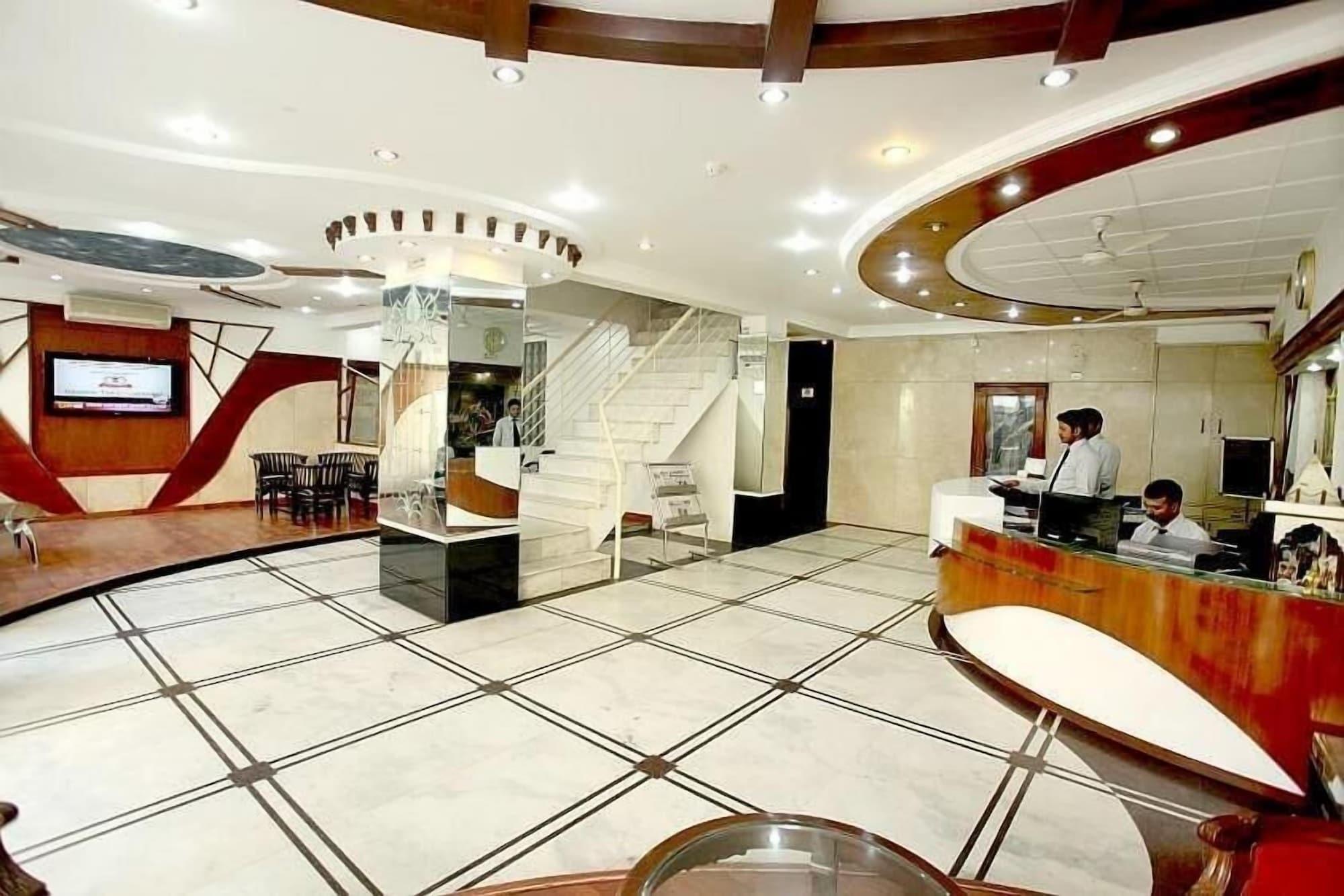 Vista Lobby Hotel Chanchal Continental