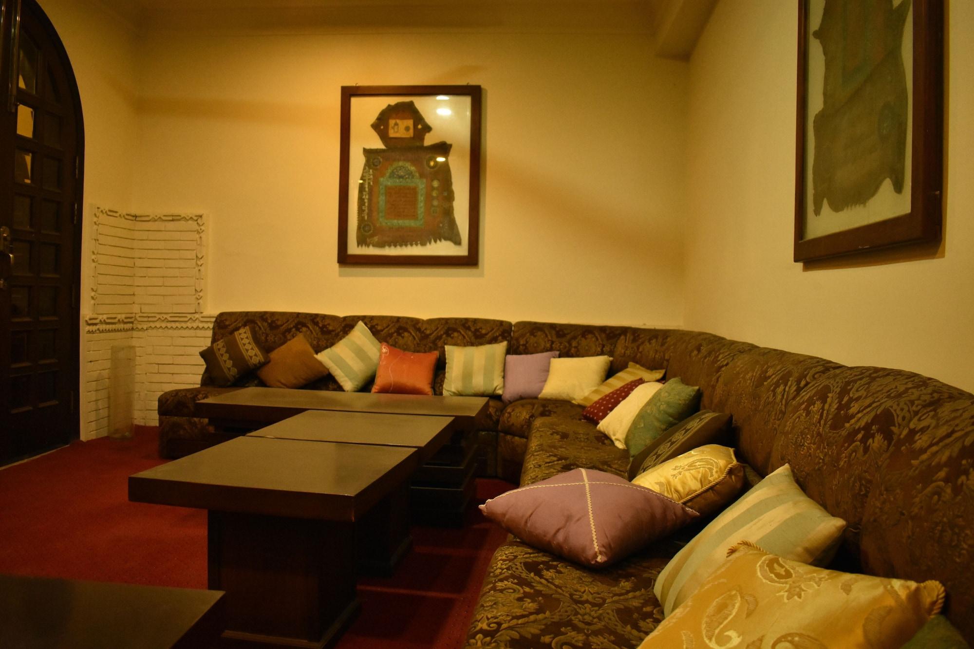 Varios Undrah Inn Hotel