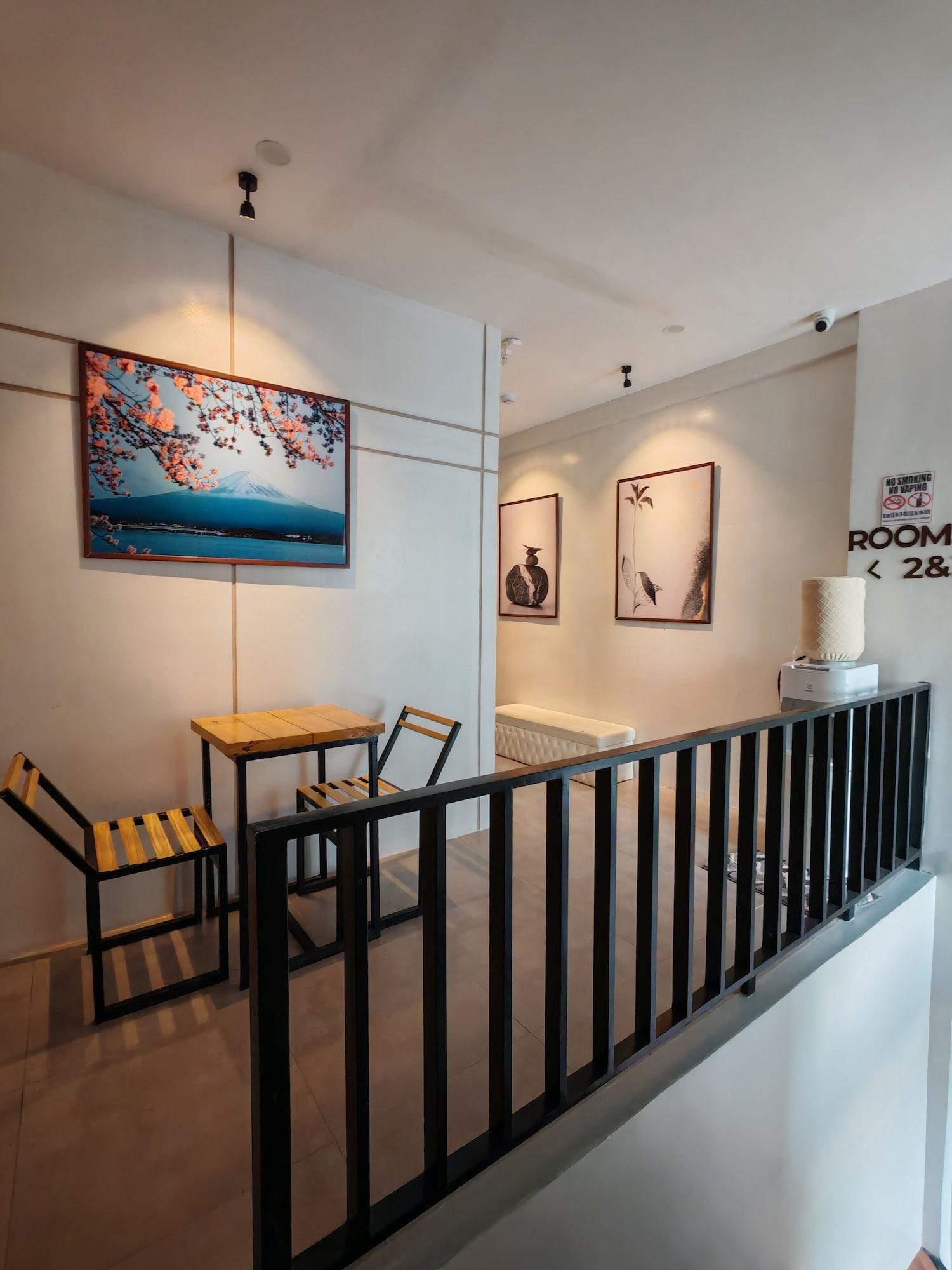 Varios ZenSuites hotel Tacloban
