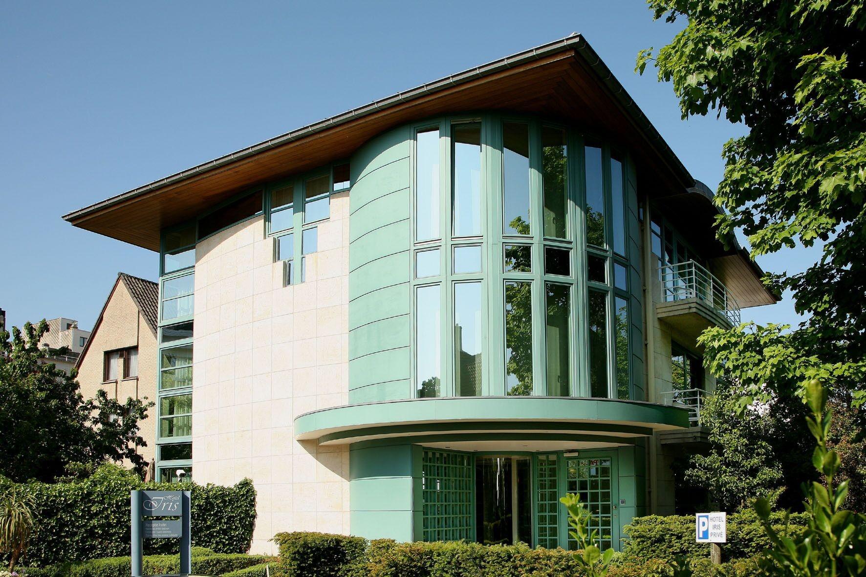 Vista Exterior Hotel Iris