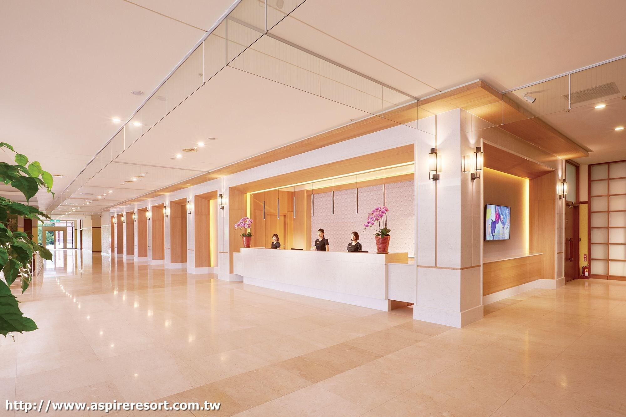 Vista Lobby Aspire Resort