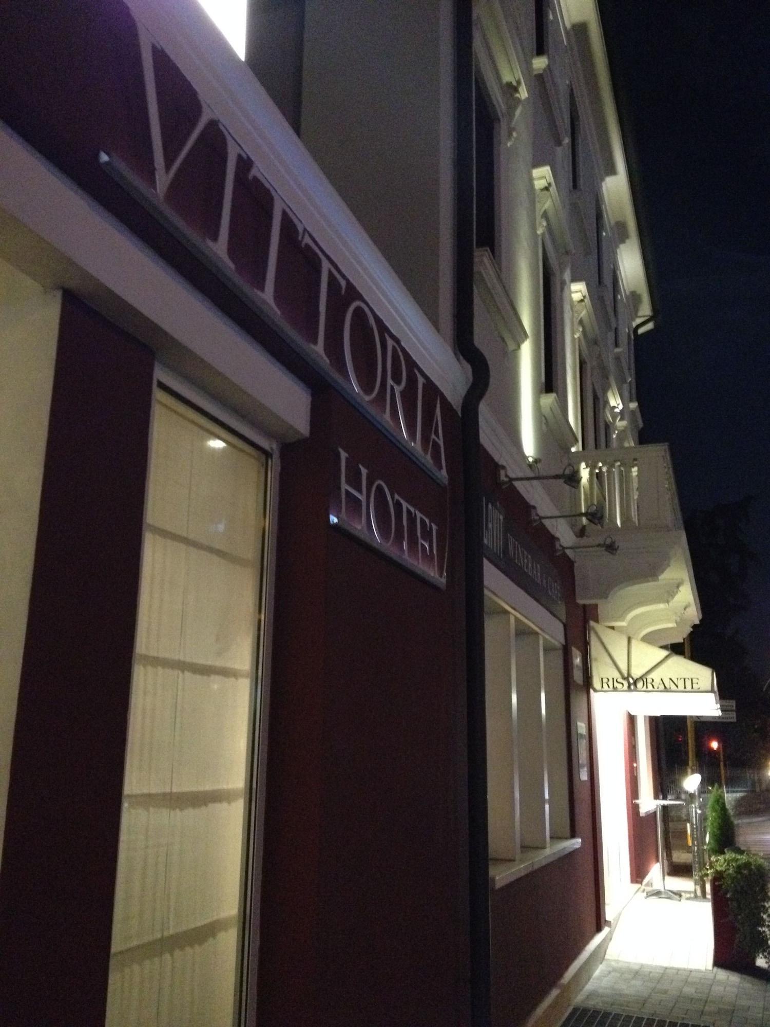Vista Exterior Vittoria Hotel