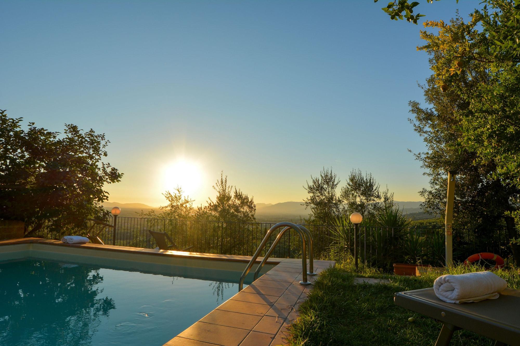Vista Piscina Agriturismo Podere Rondinaio