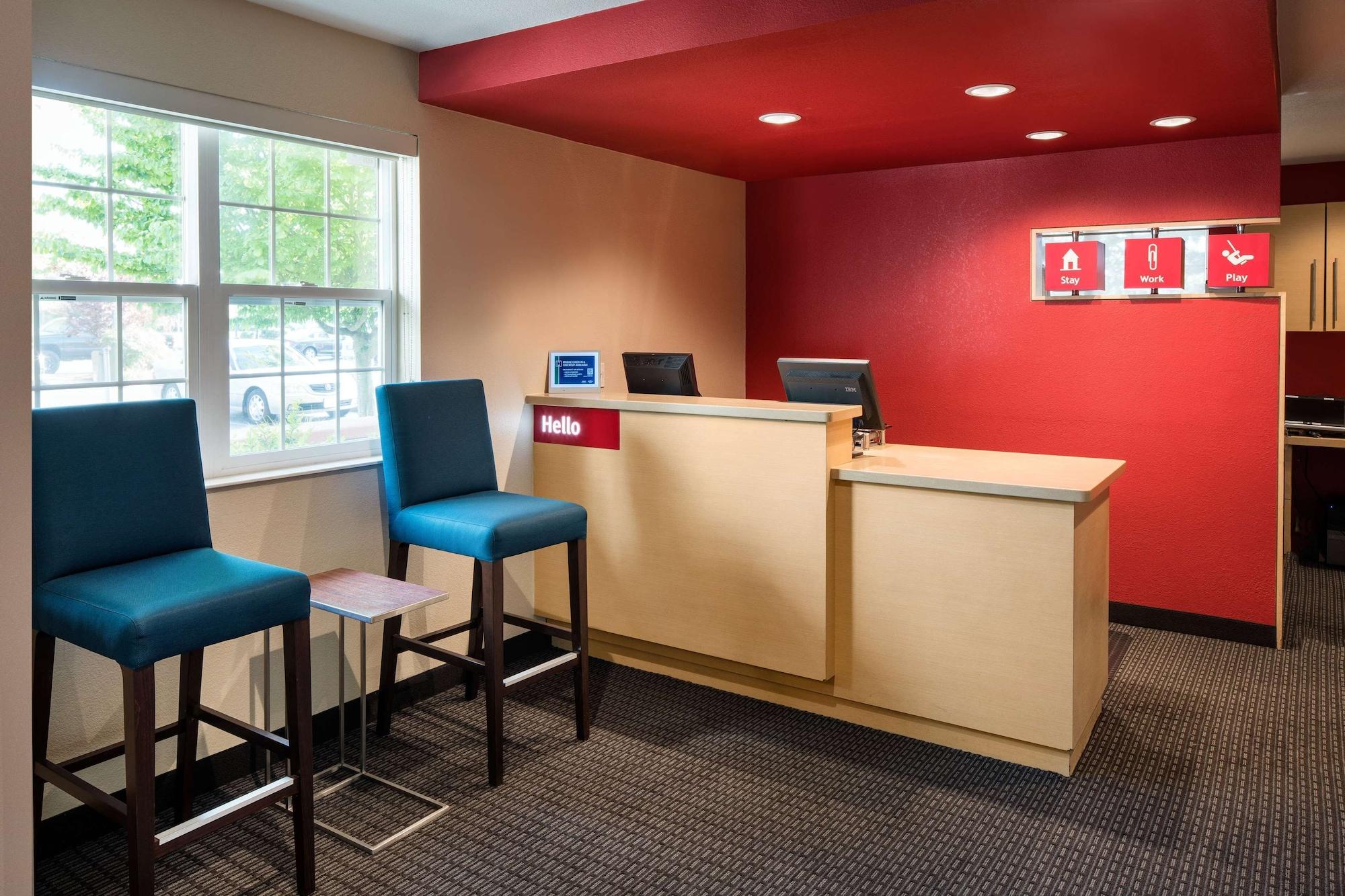 Vista Lobby Sonesta Simply Suites Seattle Renton