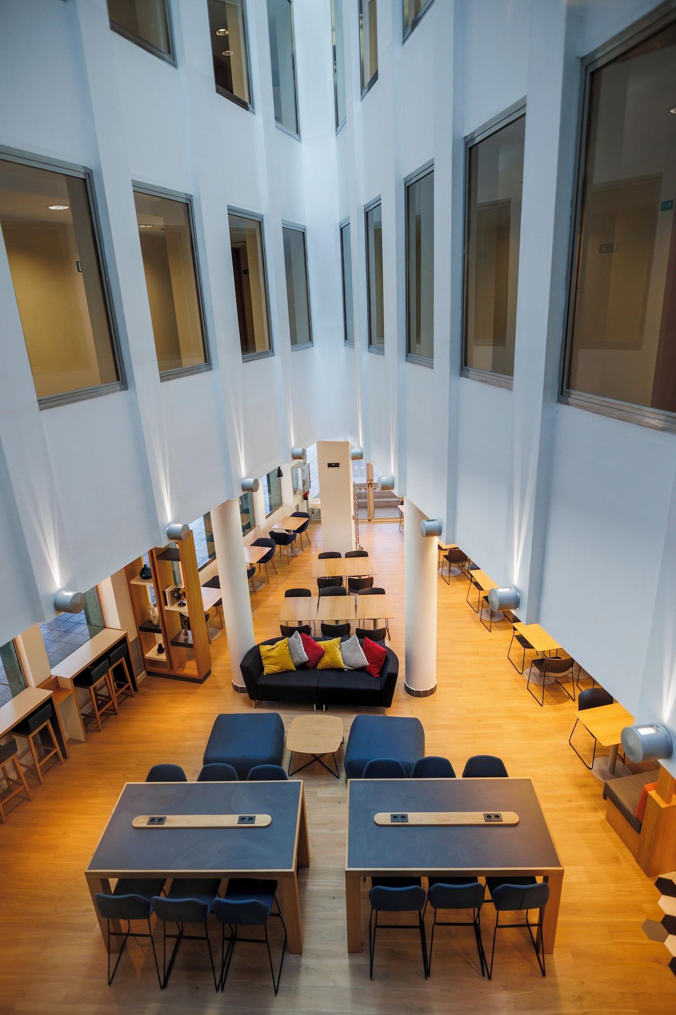 Vista Lobby Holiday Inn Express Logrono Rioja by IHG