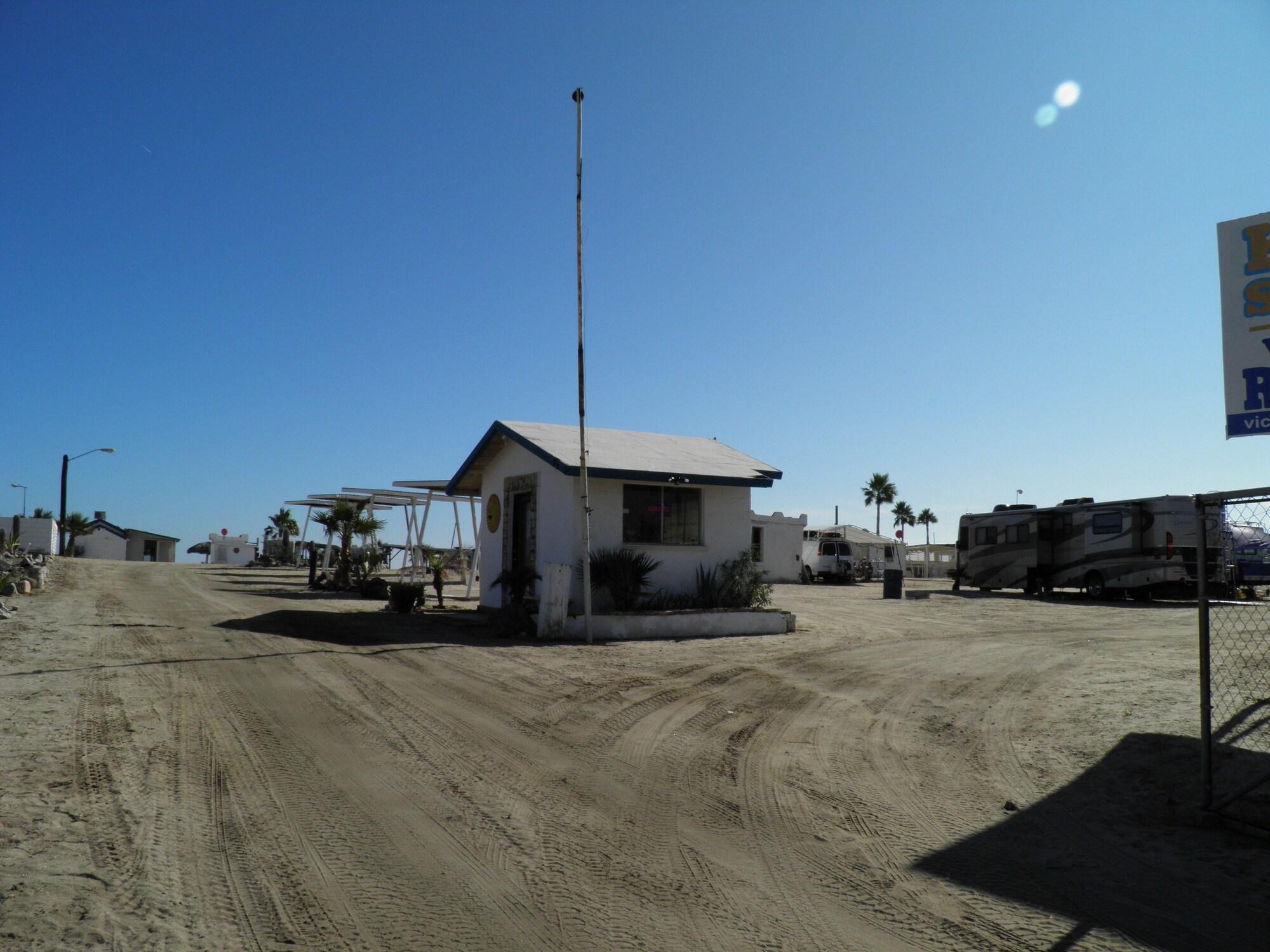 Vista Lobby Seaside Hotel & Victor's RV Park