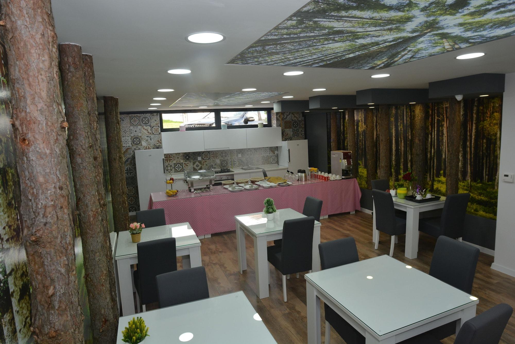 Restaurant Hotel Family