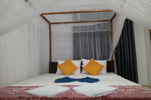 Alquiler Vacacional - Joe Villa 2, is a Soothing villa with WiFi in charming Unawatuna.