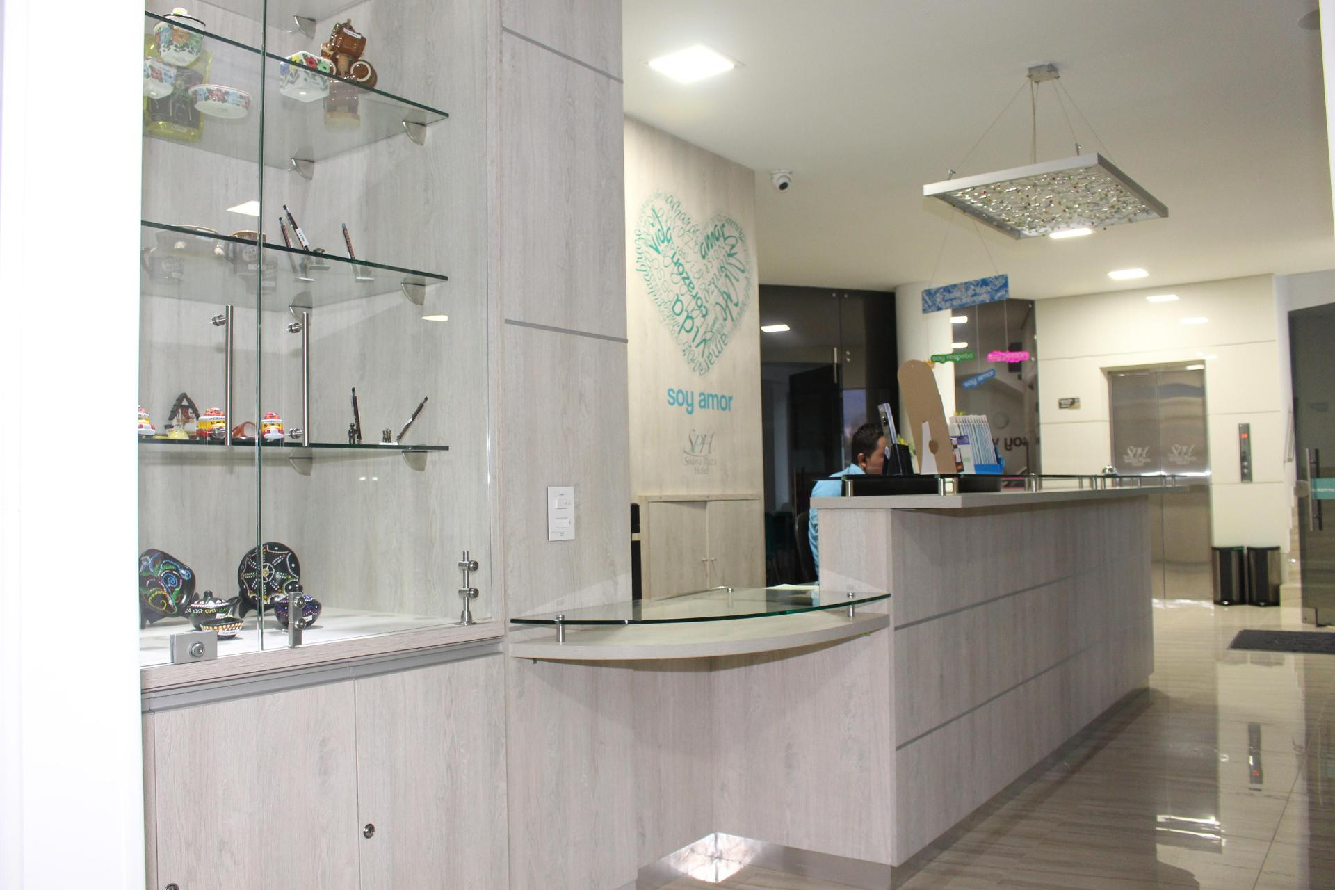 Vista Lobby Sixtina Plaza