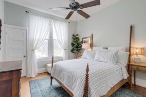 Alquiler Vacacional - 1883 Colonial Revival Historical Renovation